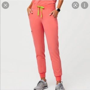 Figs pants in jogger style